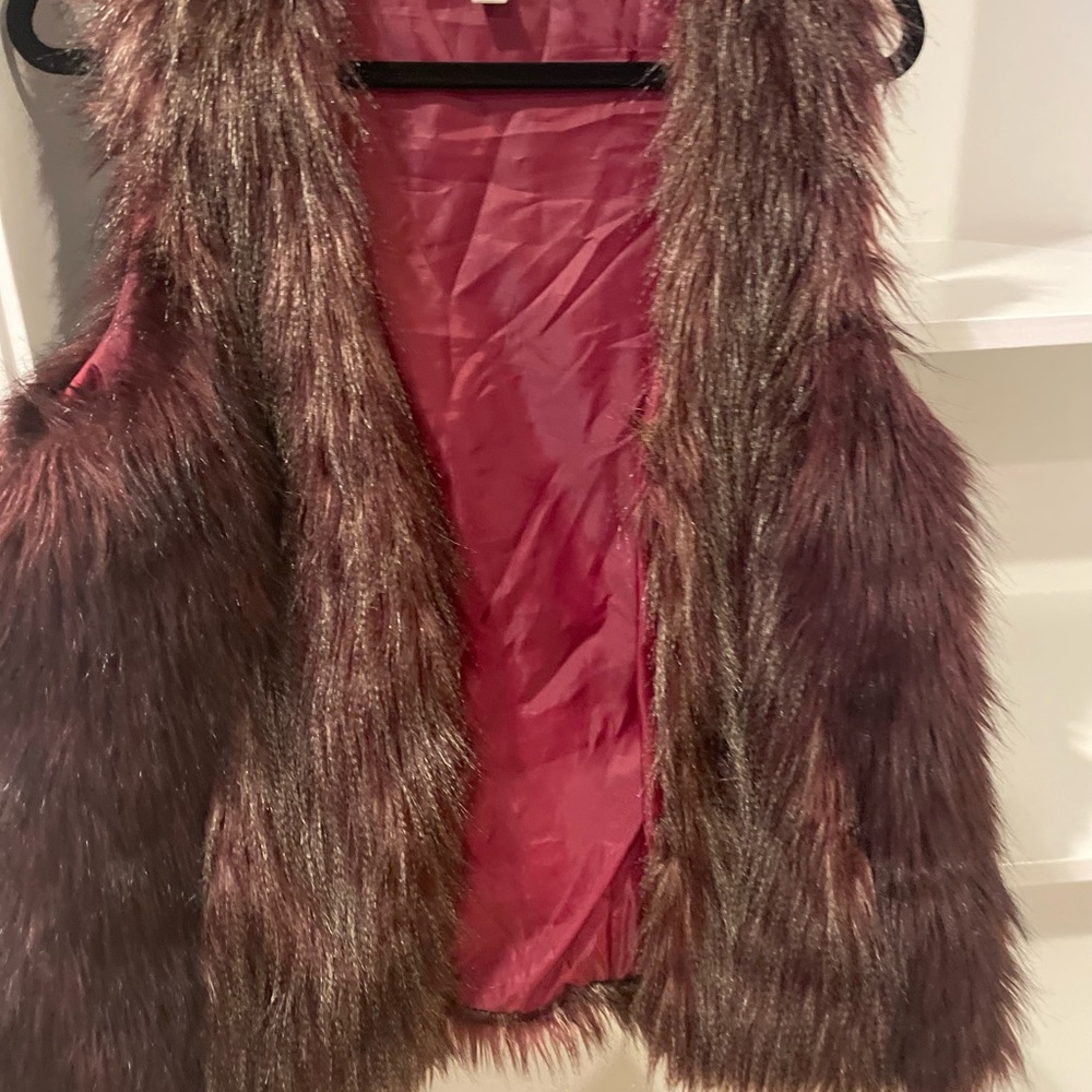 Fever Brand Faux Fur Wine Vest Size Large